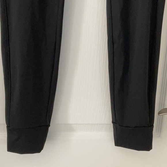 Halara Cloudful Air High Waisted Drawstring Side Pocket Joggers LT - Picture 6 of 8